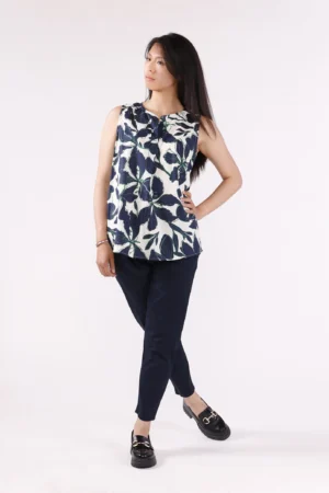 BLUSA smanicata a fantasia di foglie con collo a giro aperto a V ONEWORLD HYBRID