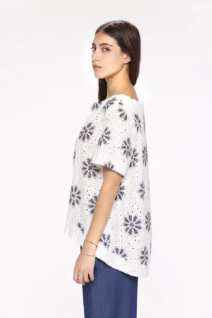 BLUSA blusa elegante trapuntata e ricamata a fiori con scollo a barchetta