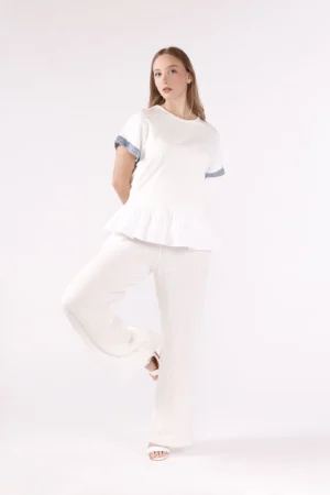 T-SHIRT ampia con orlo a sbuffo collo a giro e orli della manica corta in grazioso tessuto glitterato ONEWORLD HYBRID