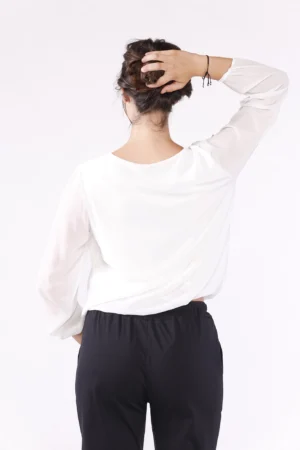 BLUSA girocollo con graziosa piega sul davanti e maniche a sbuffo