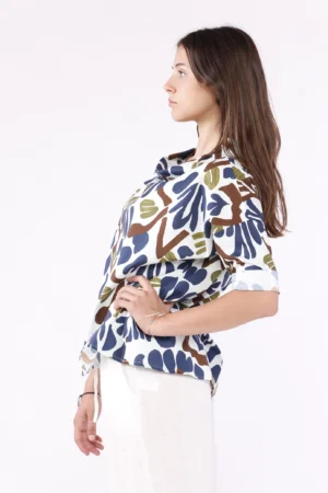 BLUSA Comfort con scollo a barca risvoltato e manica a tre quarti