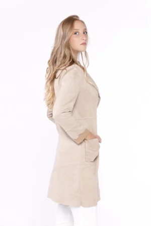 CAPPOTTO lungo, monopetto con collo reverse e comode tasche orizzontali