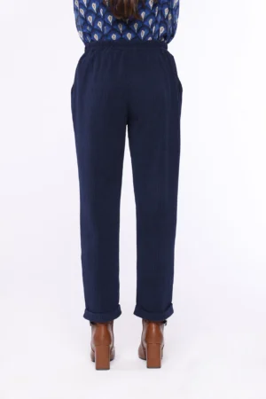 PANTALONE comodo a costine con risvolti alle caviglie