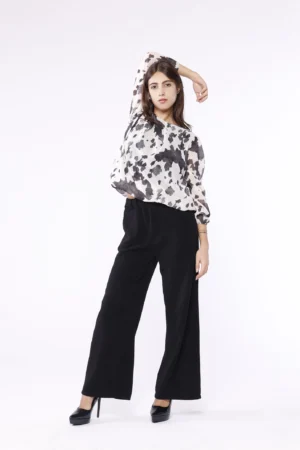 PANTALONE comodo a costine con gamba a palazzo passanti alla cintura e chiusura a elastico