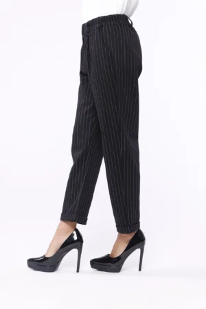 PANTALONE comodo a righe con elastico di chiusura
