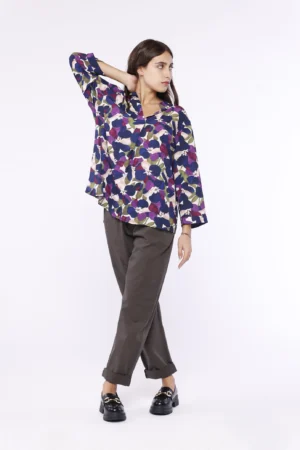 BLUSA fantasia di fiori con colletto alla coreana aperto a V e maniche a kimono ONEWORLD HYBRID