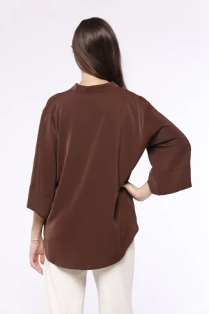 BLUSA ampia con maniche a kimono e colletto alla coreana aperto sul davanti