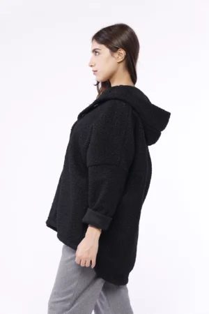 CAPPOTTO Teddy con cappuccio e chiusura a bottoni larghi