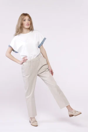 PANTALONE classico con eleganti taschine arricciate e comodo elastico di chiusura