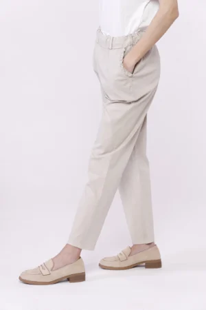 PANTALONE classico con eleganti taschine arricciate e comodo elastico di chiusura