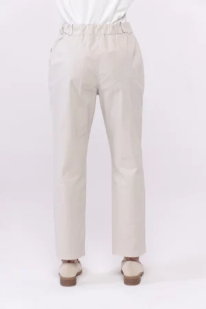 PANTALONE classico con eleganti taschine arricciate e comodo elastico di chiusura