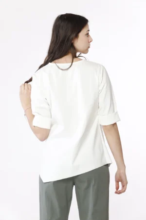 BLUSA a girocollo con cinta decorativa laterale e manica a tre quarti