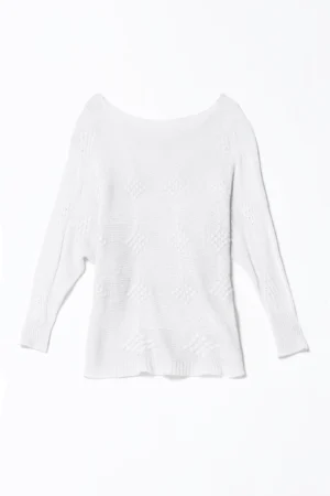 MAGLIA casual laminata con scollo a barchetta e graziosi ricami orizzontali in rilievo