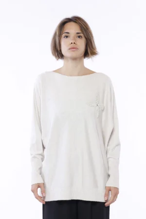 MAGLIA casual a girocollo con grazioso ricamo sul petto e orli a costine