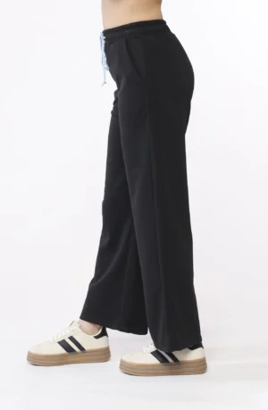 PANTALONE comodo wide leg con laccio di chiusura