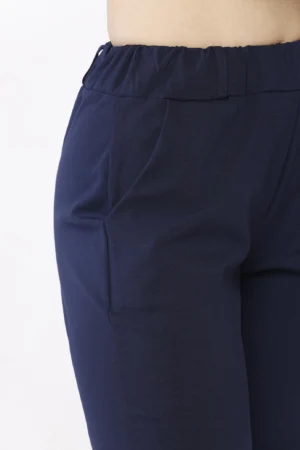 PANTALONE classico con risvolti alle caviglie e comode tasche laterali