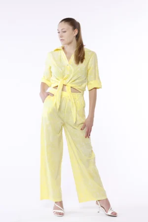 PANTALONE a palazzo con ricami in rilevo e nodo in vita
