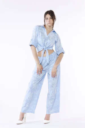 CAMICIA ricamata con pattina ferma manica e nodo in vita