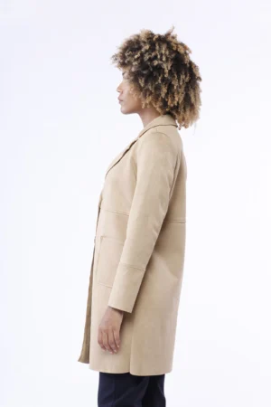 CAPPOTTO lungo, monopetto con collo reverse e comode tasche orizzontali