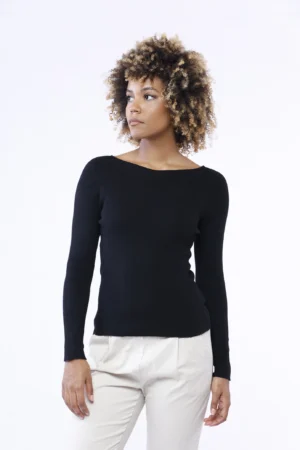 MAGLIA casual con scollo a barca e manica lunga