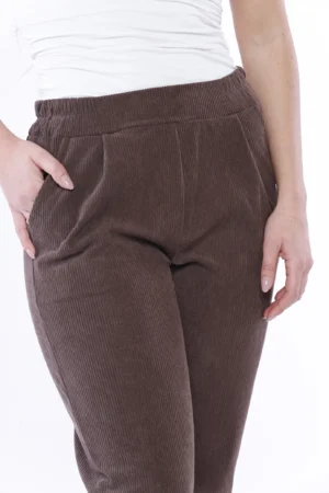 PANTALONE caldo modello velluto con risvolti alle caviglie