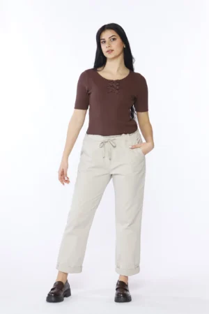 PANTALONE comodo in cotone con risvolti alle caviglie fodera interna a fiori e laccetto di chiusura