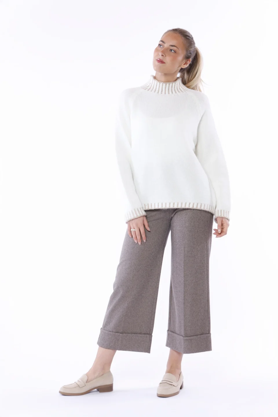 PANTALONE a palazzo con orlo alto alle caviglie chiusura a bottoni e passanti alla cintura ONEWORLD HYBRID