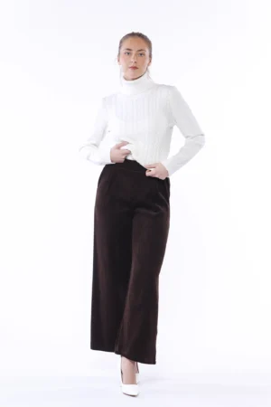 PANTALONE wide leg con comode tasche e chiusura a elastico