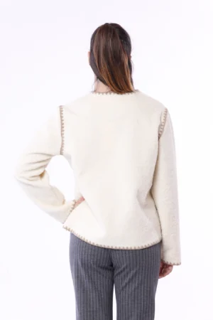 GIACCA a pelo corto primi freddi con chiusura a bottoni e comode taschine sul davanti