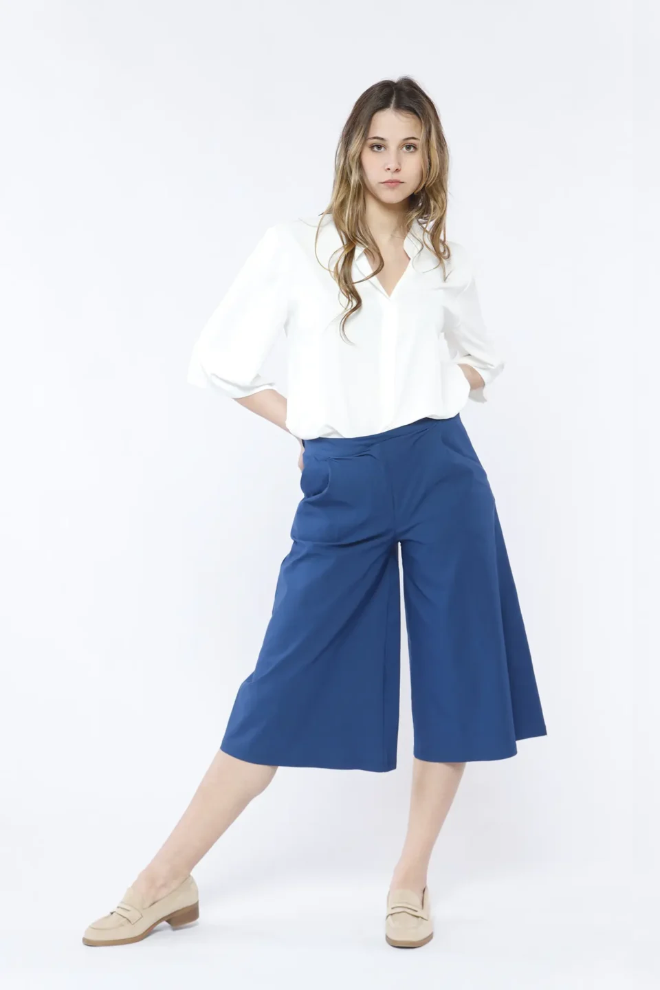 BLUSA a fantasia di foliage con scollo a giro e orli  a sbuffo ONEWORLD HYBRID