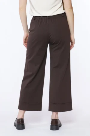 PANTALONE comodo a gamba larga con passanti alla cintura