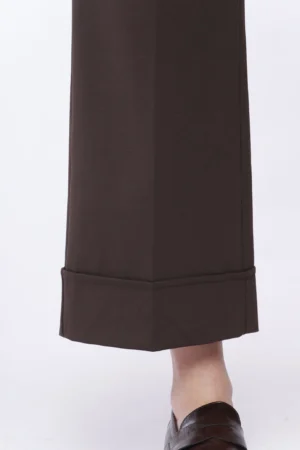 PANTALONE comodo a gamba larga con passanti alla cintura