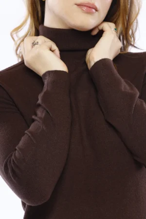 MAGLIA dolcevita casual con orli a costine