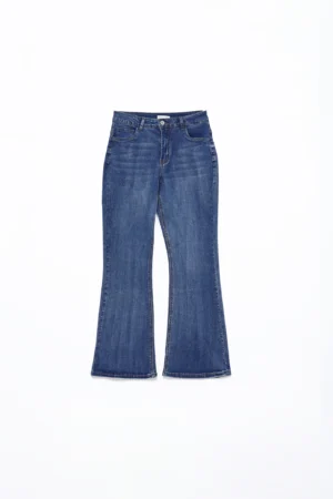 PANTALONE jeans a zampa con chiusura a bottone e  tasche profonde