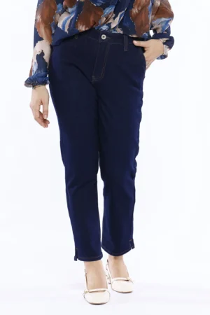 PANTALONE in denim classico con chiusura a bottone e tasche oblique