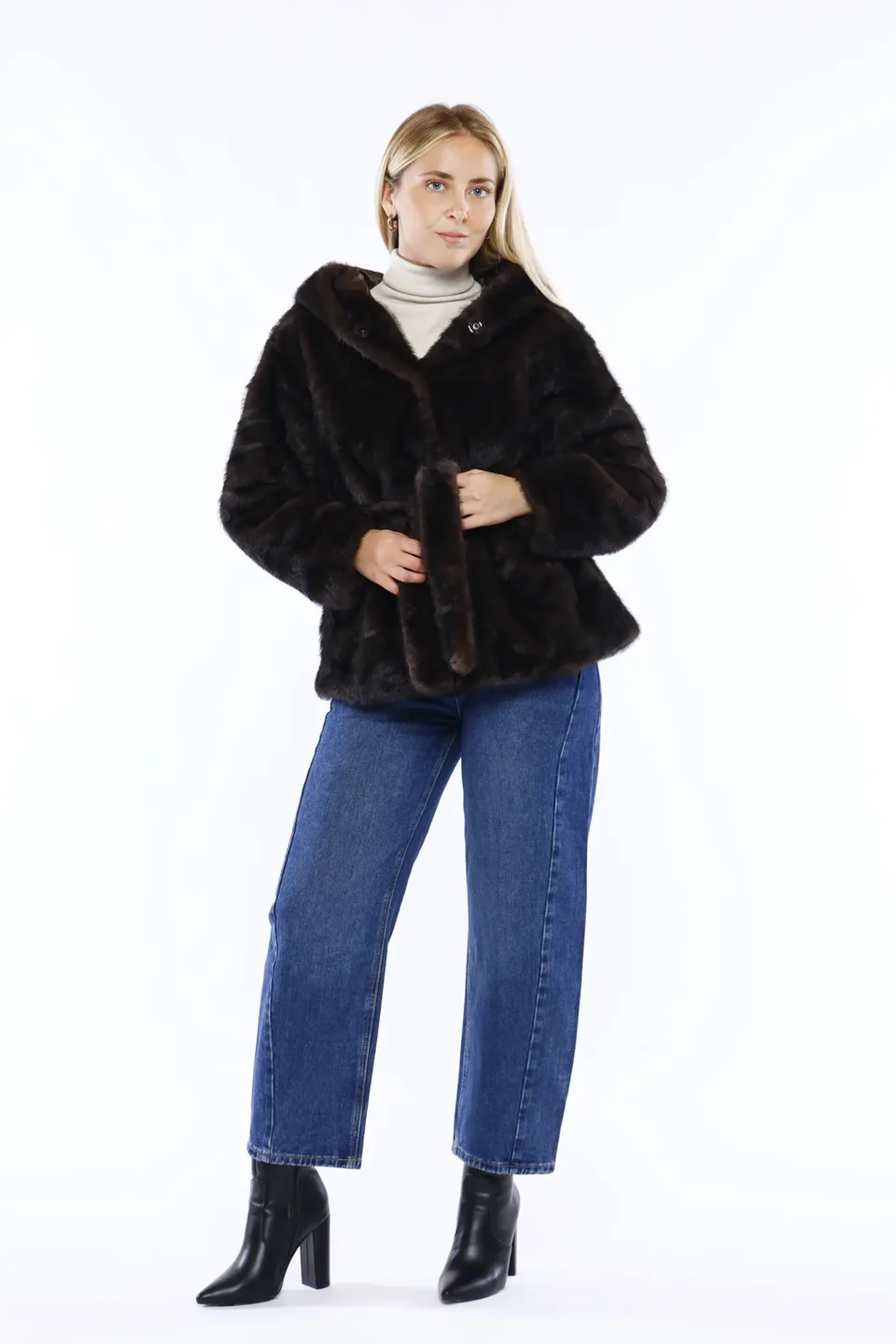 CAPPOTTO pelliccia a pelo corto con cappuccio bottoni di chiusura ed elegante cinta in vita ONEWORLD HYBRID