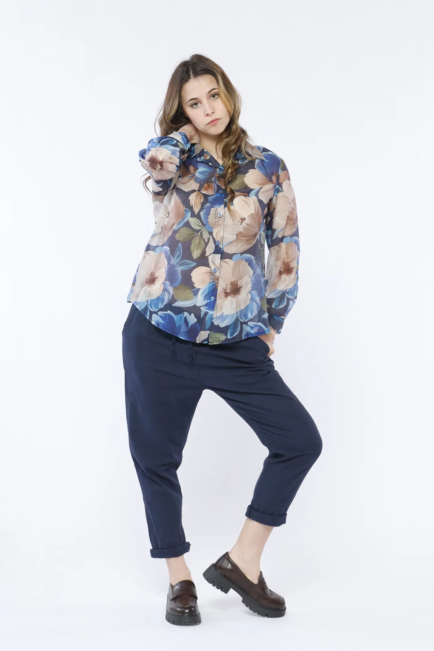 CAMICIA a fantasia di fiori con fondo ampio e colletto alla francese ONEWORLD HYBRID