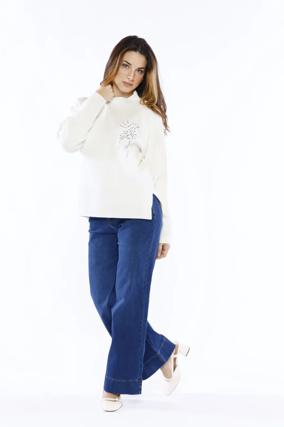 MAGLIA casual con spacchetti ai bordi e graziosi ricami ONEWORLD HYBRID