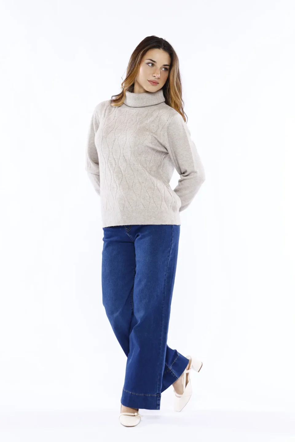 MAGLIA casual a collo alto e orli a costine con graziosi intrecci ricamati ONEWORLD HYBRID