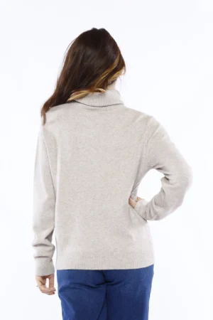 MAGLIA casual a collo alto e orli a costine con graziosi intrecci ricamati