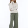 CARDIGAN elegante con chiusura a bottoni su scollo a giro e volant agli orli di tendenza