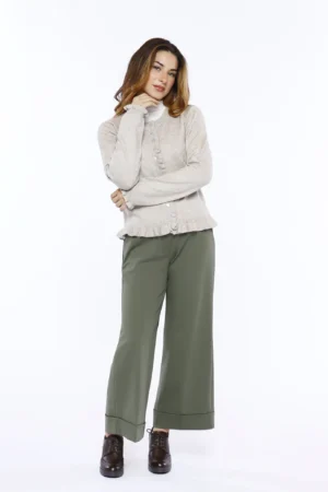 CARDIGAN elegante con chiusura a bottoni su scollo a giro e volant agli orli di tendenza