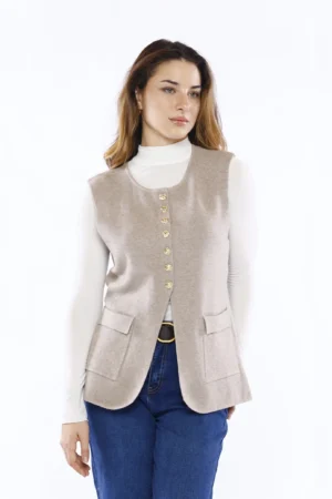 GILET primi freddi comodo e versatile con bottoni di chiusura e tasche applicate