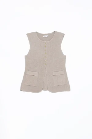 GILET primi freddi comodo e versatile con bottoni di chiusura e tasche applicate