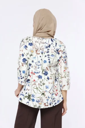 BLUSA ampia a fantasia fiori di campo con scollo a barca e manica a tre quarti