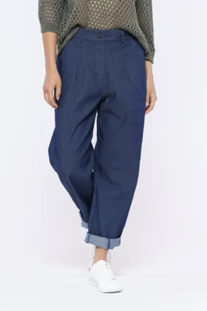 PANTALONE jeans leggero con comode tasche e chiusura a bottone