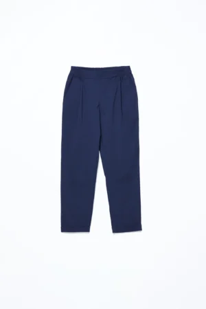 PANTALONE comodo pull on con graziose pince verticali e risvolti alle caviglie