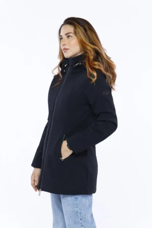 GIACCA con chiusura a zip tasche verticali ed elegante cordino di chiusura su cappuccio regolabile