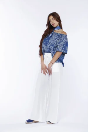 BLUSA fresca a stampa paisley con manica corta e grazioso collo arricciato